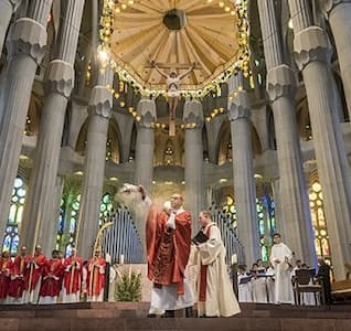 Mis bezoeken Sagrada Familia